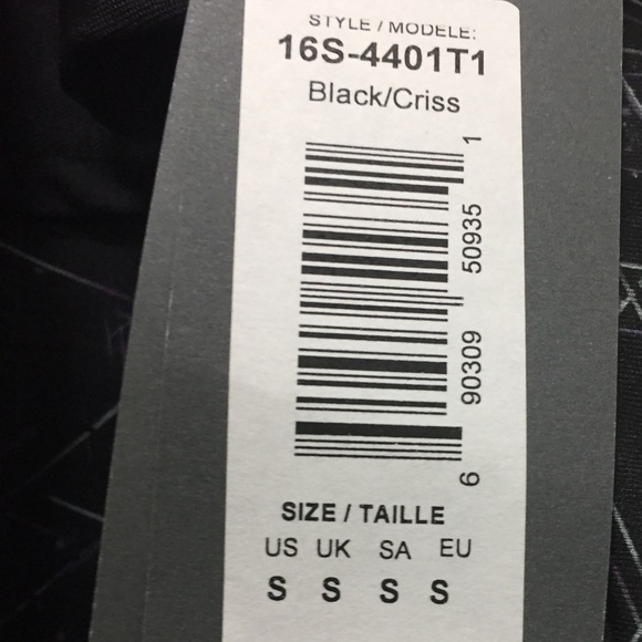 Brand new women’s golf outfit - Picture 1 of 3